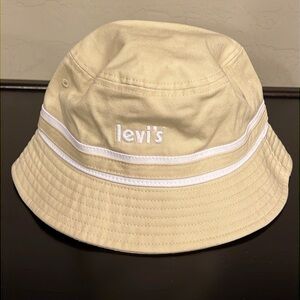 Levi’s poster logo bucket hat, 100%Cotton, unisex, NWOT
